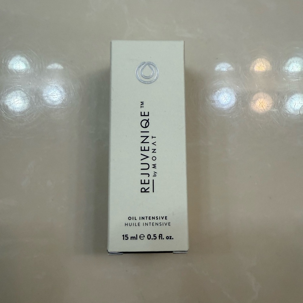 Rejuveniqe Oil Intensive - travel size